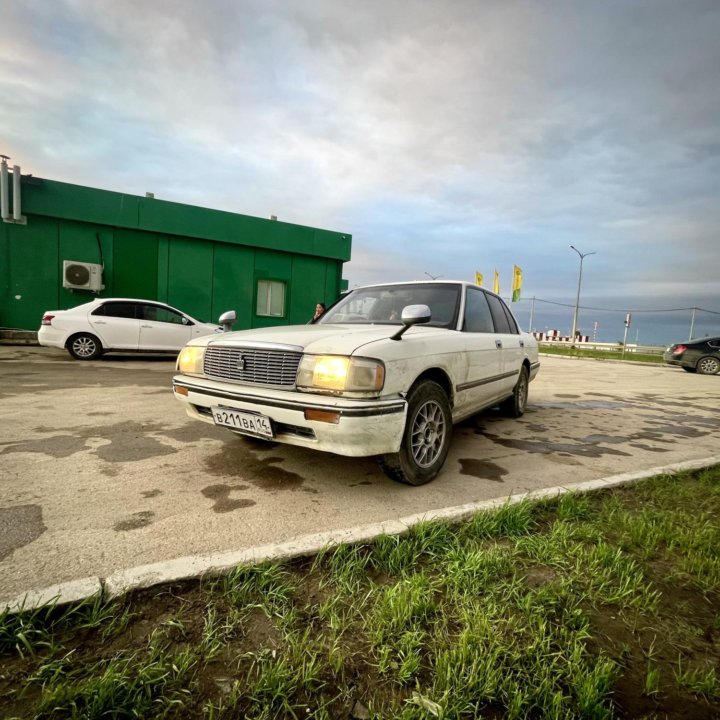 Toyota Crown, 1994