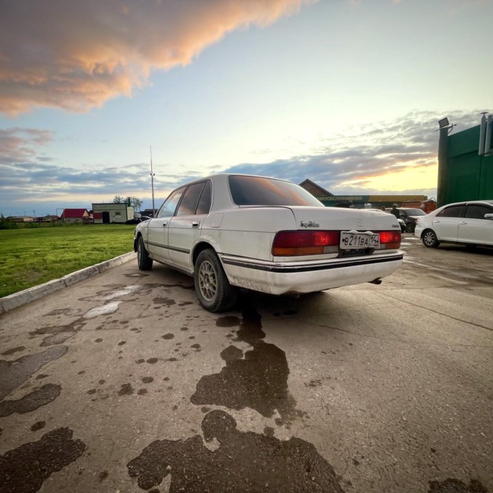 Toyota Crown, 1994