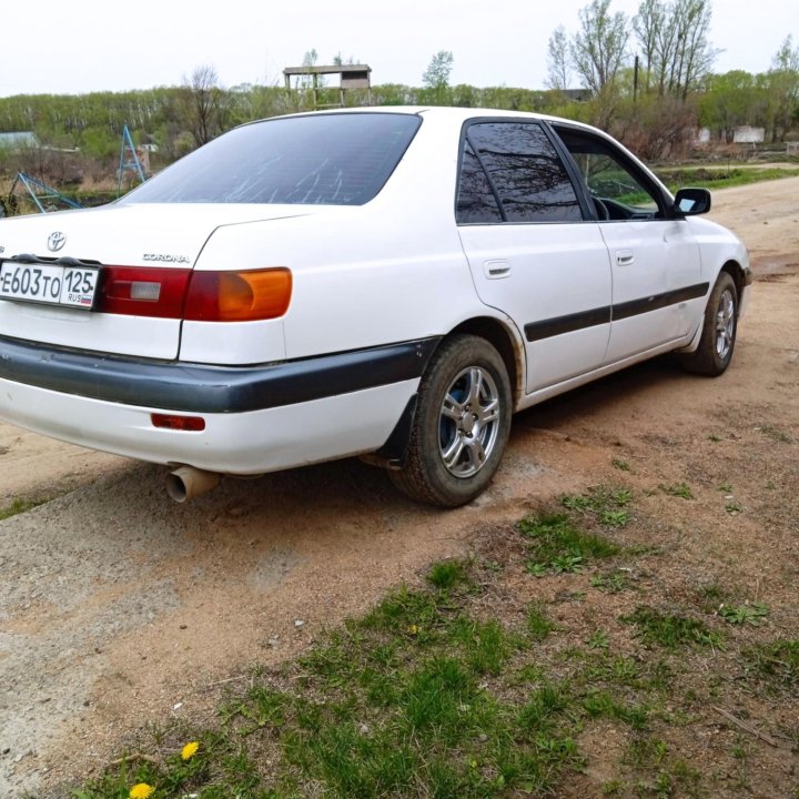 Toyota Corona, 2000