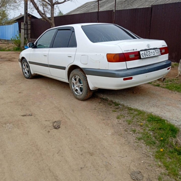 Toyota Corona, 2000