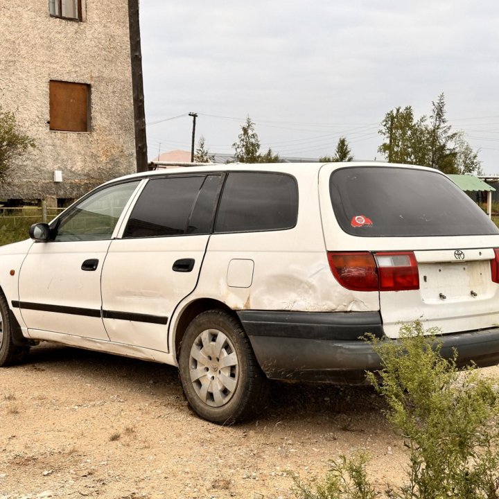 Toyota Caldina, 2001