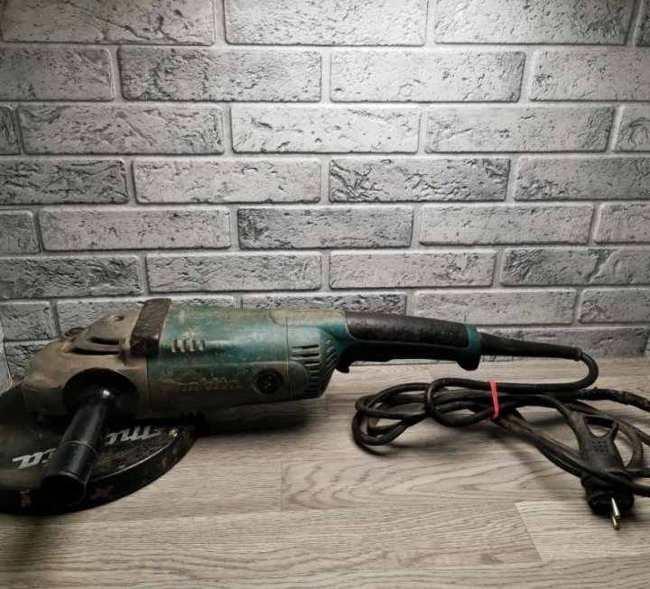 УШМ Makita GA9020S 230мм 2200W