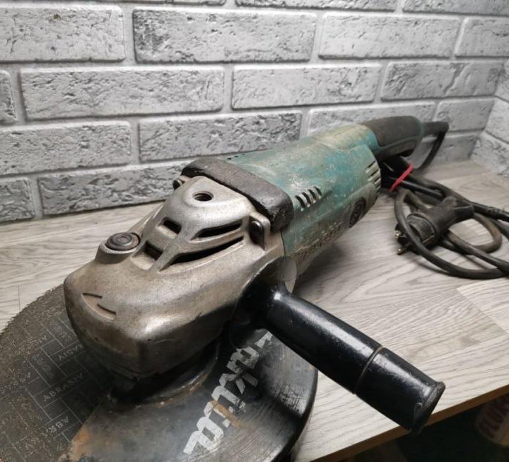 УШМ Makita GA9020S 230мм 2200W