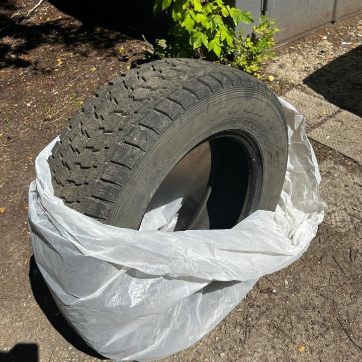 goodyear 225/65 r17 зима 1070