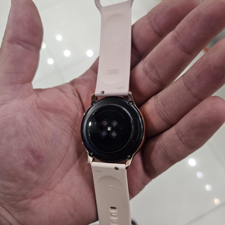 Samsung Galaxy Watch Active Нежная пудра