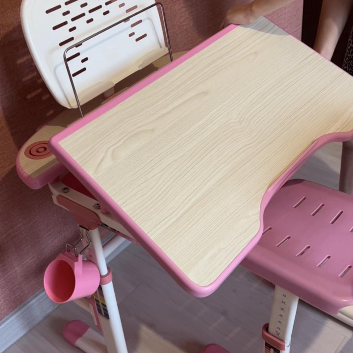 Парта и стул