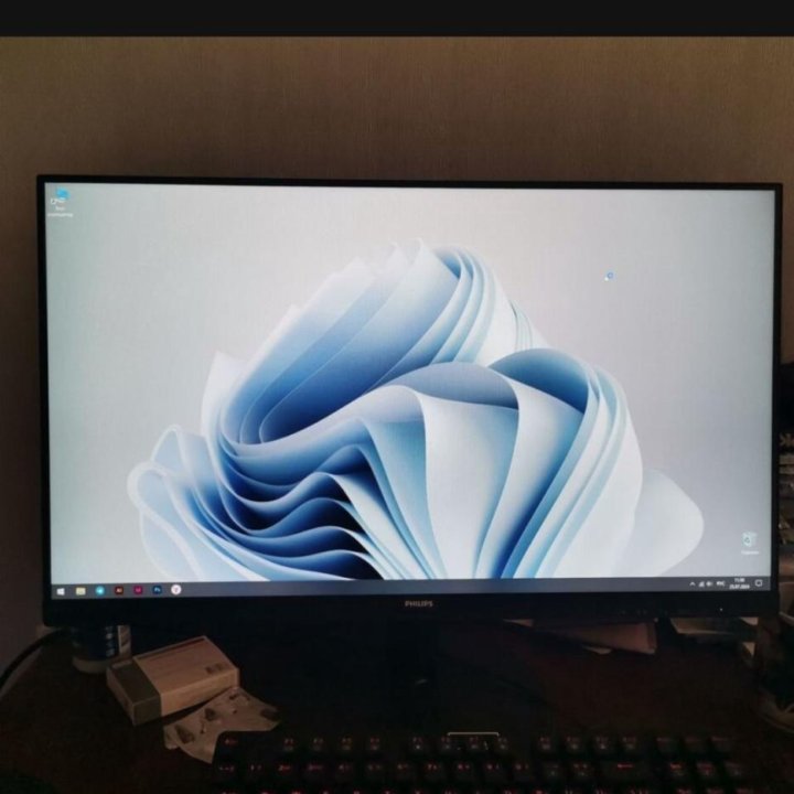 Монитор Philips