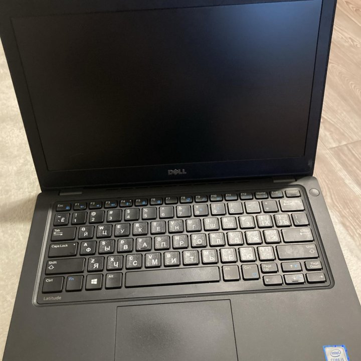 Ноутбук Dell Latitude 5290