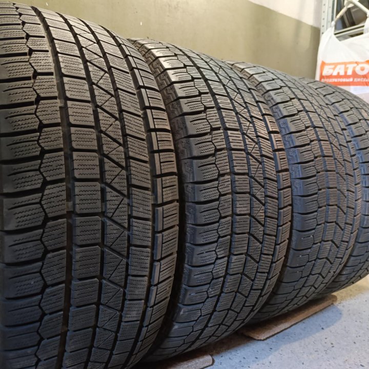 Зимние шины Kenda IceTec NEO 235/50 R18