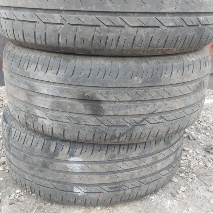 Шины 225/55R17 Bridgestone