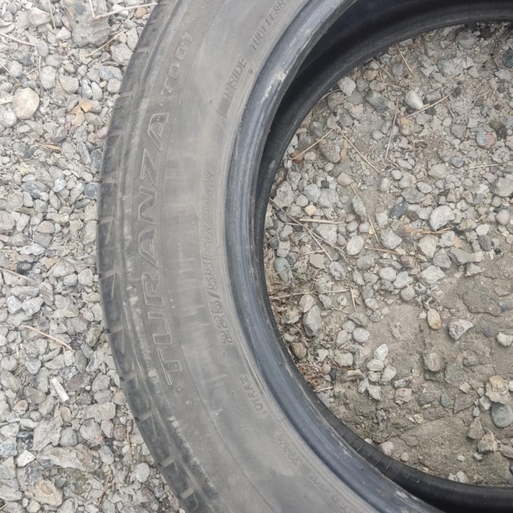 Шины 225/55R17 Bridgestone