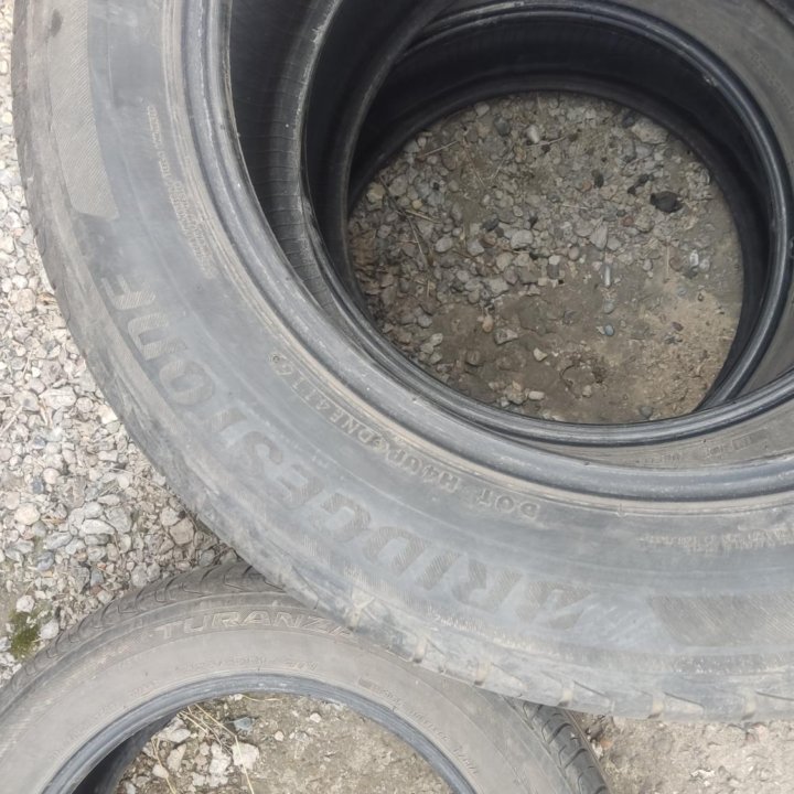 Шины 225/55R17 Bridgestone