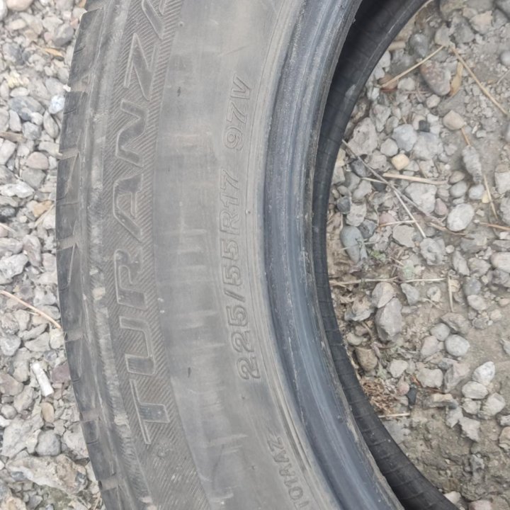 Шины 225/55R17 Bridgestone