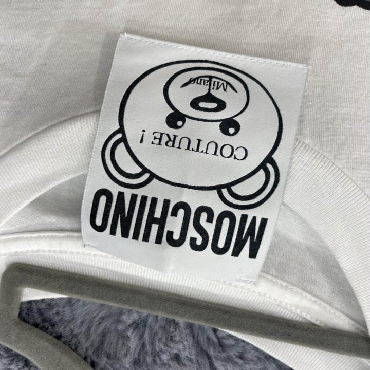 Футболка moschino