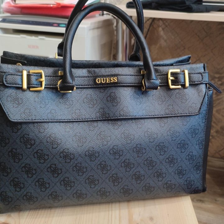 Сумка Guess