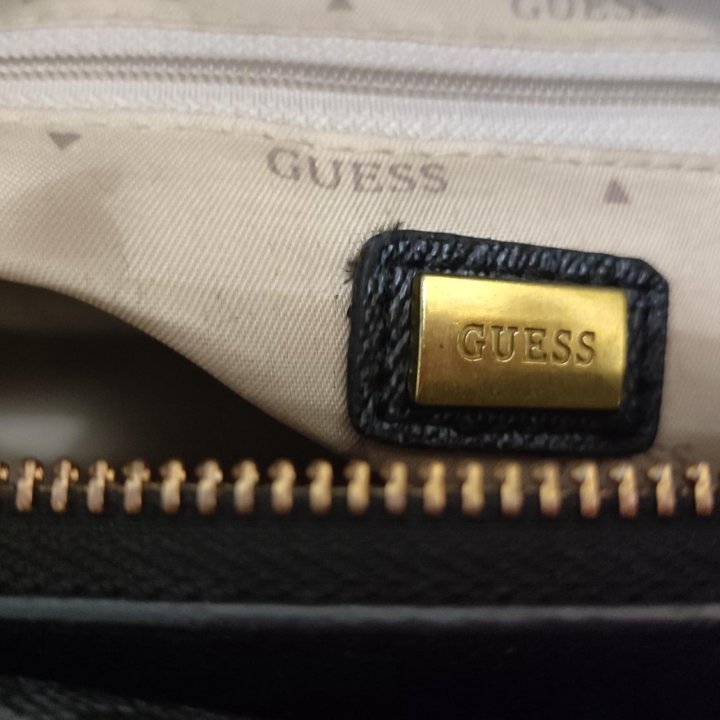 Сумка Guess