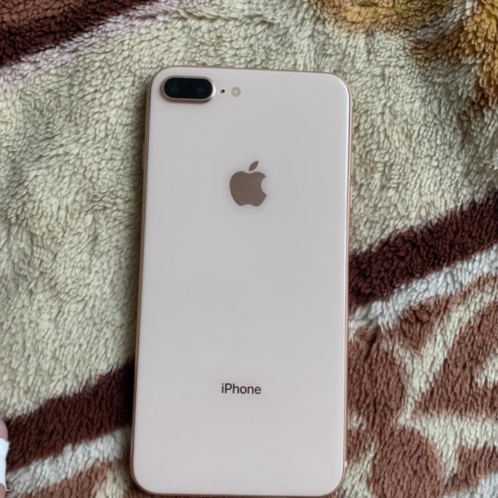 iPhone 8+