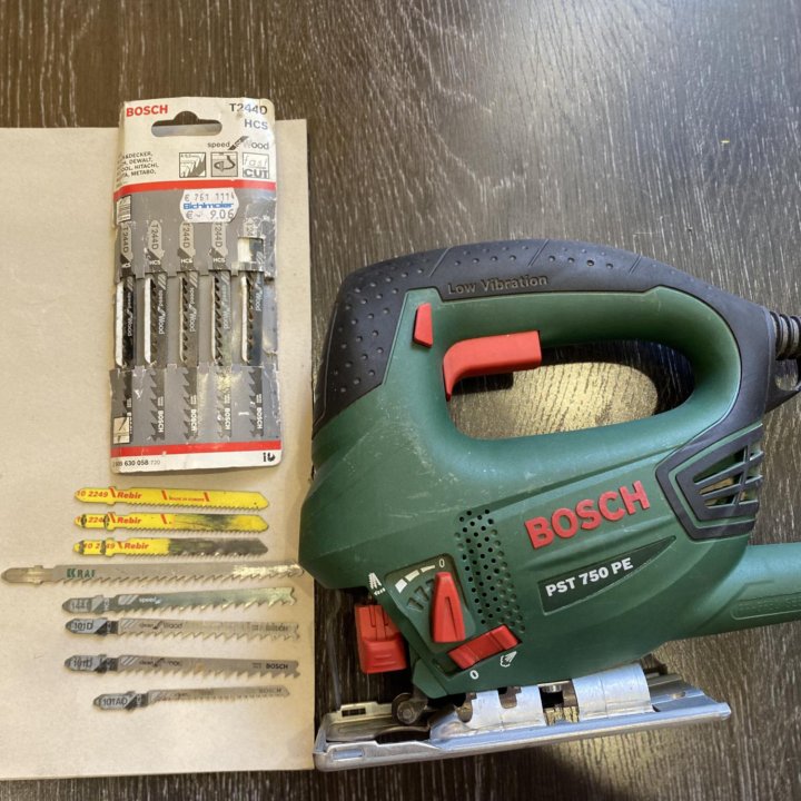 Bosch PST 750 PE