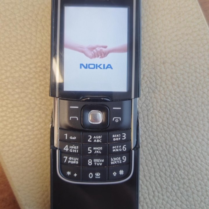 Телефон Nokia 8600