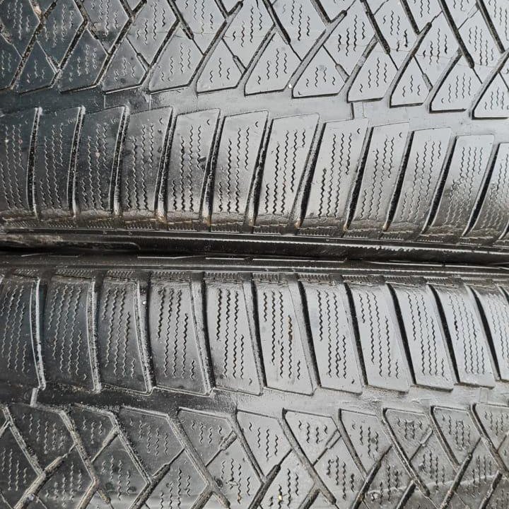 Шины всесезонные б-у Bridgestone 255-55R18 4-2-1шт