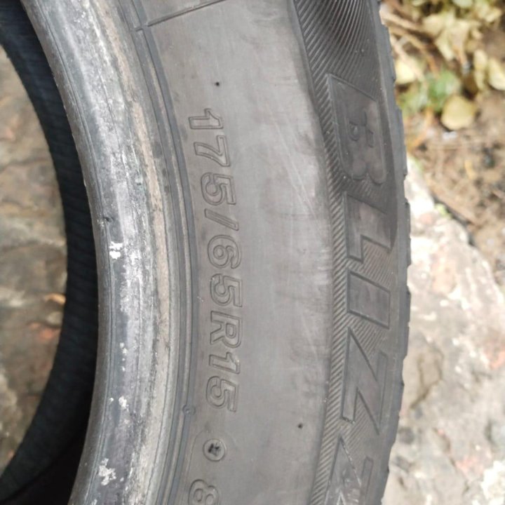 Шины Bridgestone 175.165.15