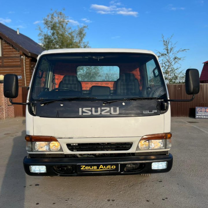 Isuzu Elf Бортовой грузовик