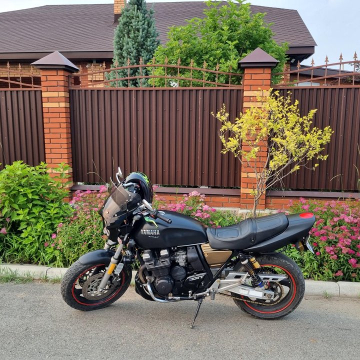 Ymaha XJR400R