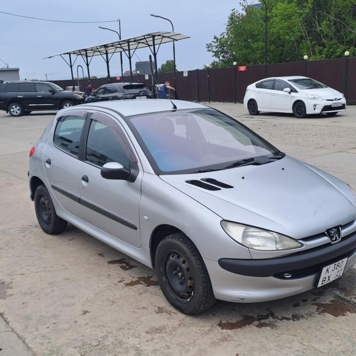 Peugeot 206, 2000