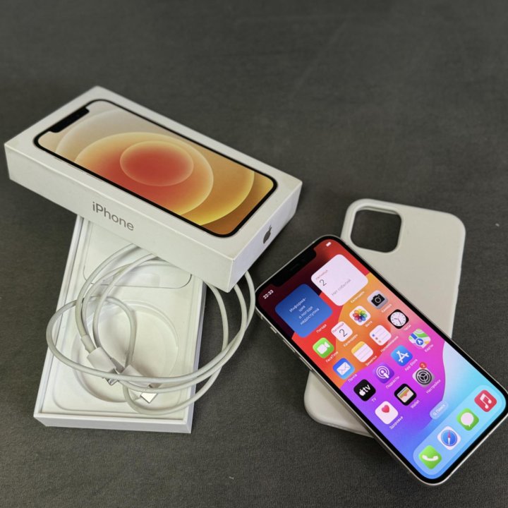 Продам iPhone 12 64Gb Silver РСТ