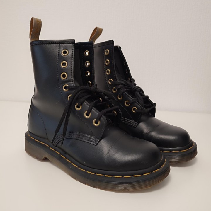 Ботинки Dr.Martens Vegan 1460