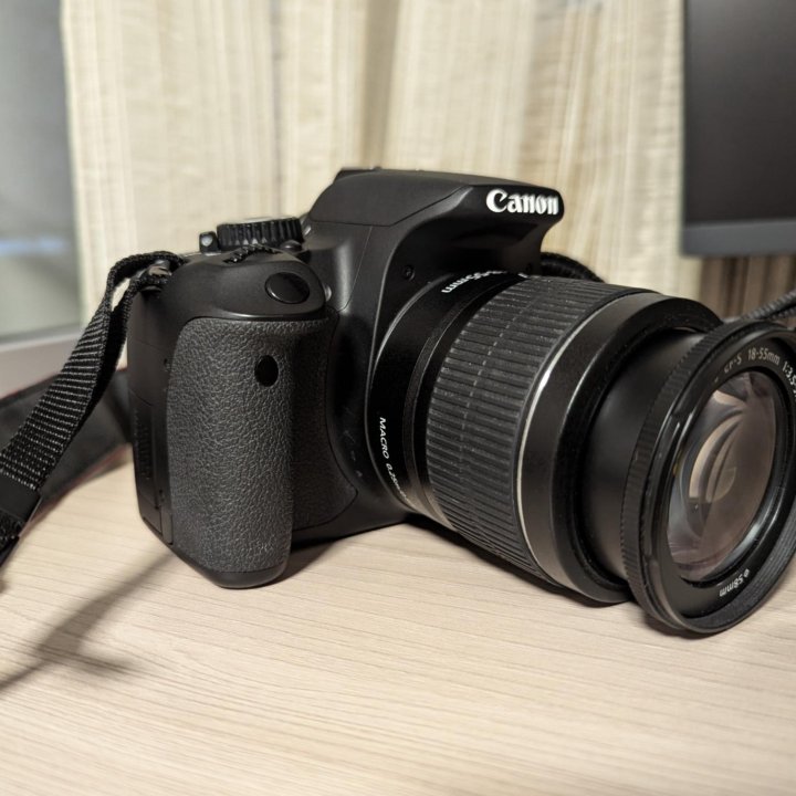 Зеркальный фотоаппарат Canon EOS 650D 18-55mm kit