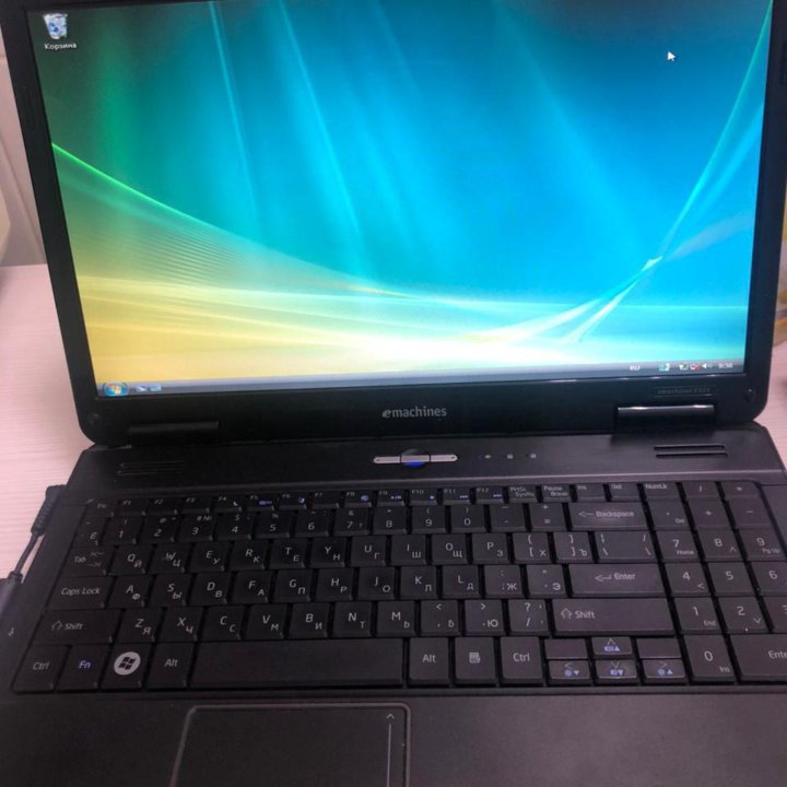 Ноутбук eMashines e525