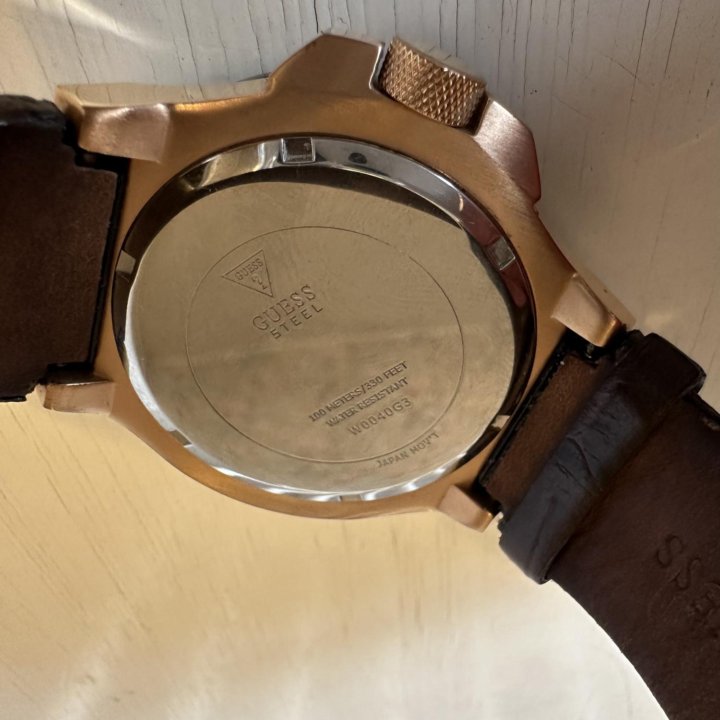 Часы наручные Guess W0040G3