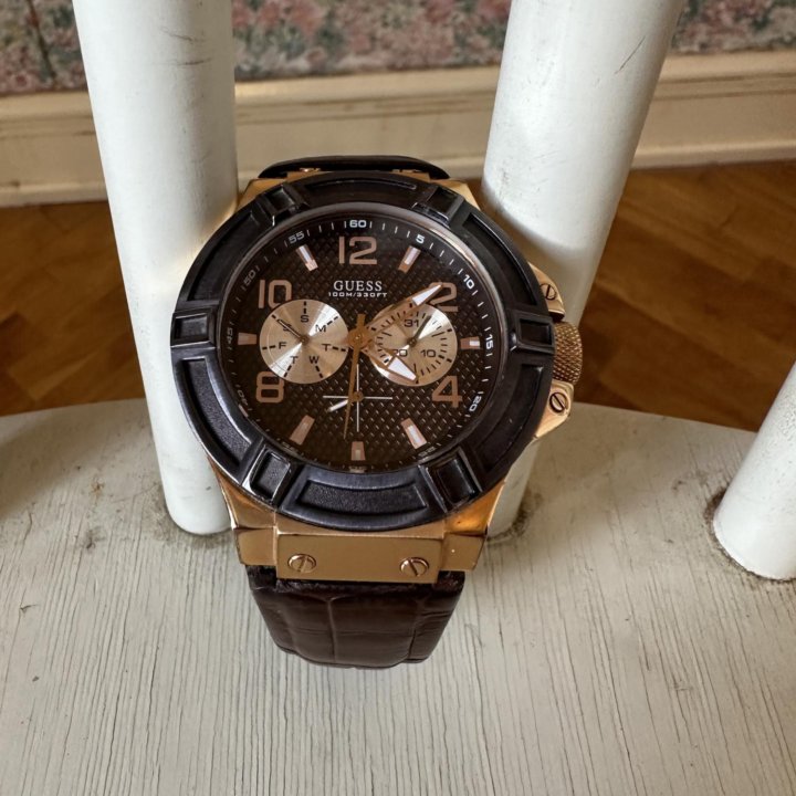 Часы наручные Guess W0040G3