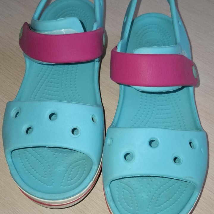 CROCS для девочки ,разм 34-35,9-10 лет