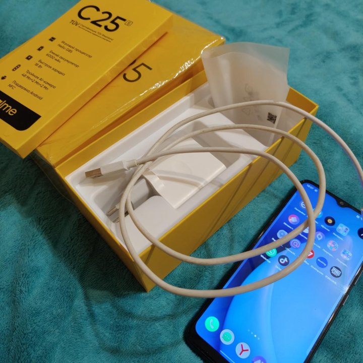 Телефон Realme C25s