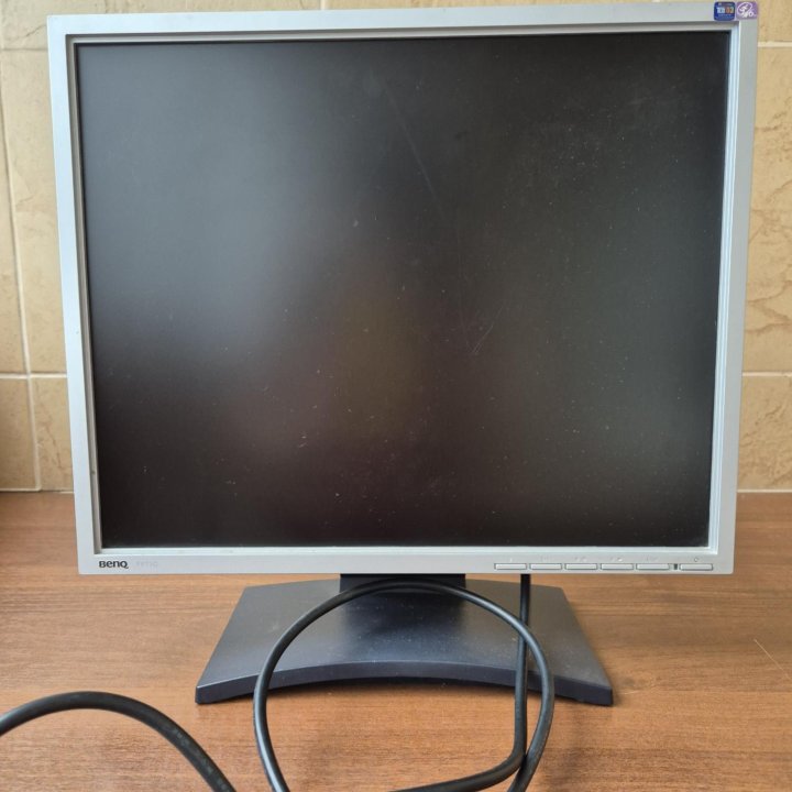 Монитор Benq FP73G