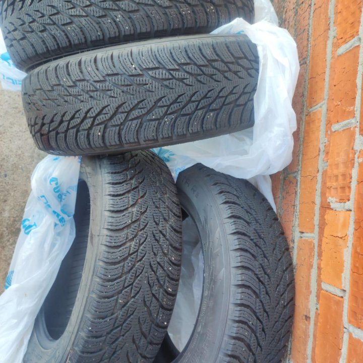 Зимние шины Nokian Hakkapeliita R3 185/65 R15 88R