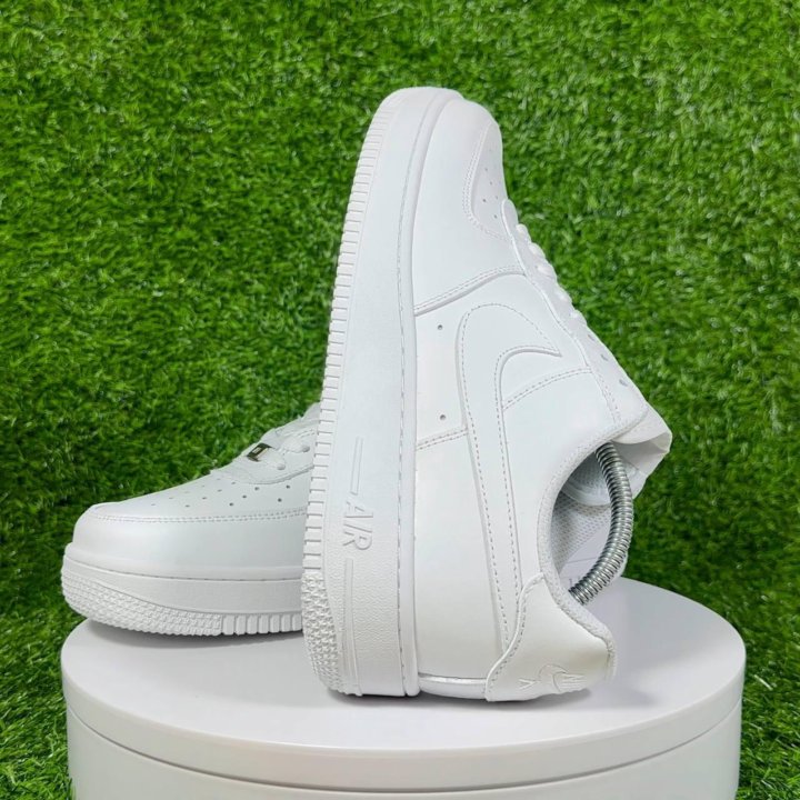 Кроссовки Nike Air Force 1