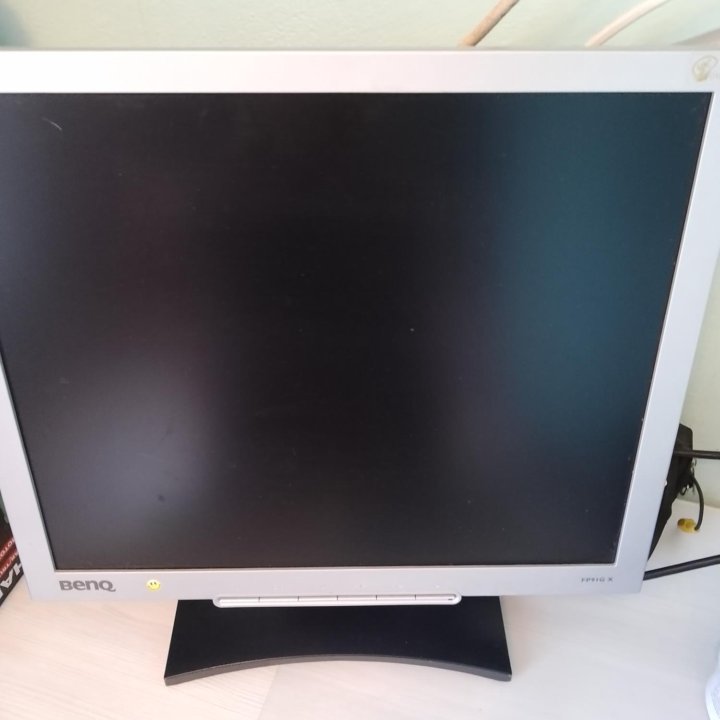 Монитор BenQ Q9T4 19