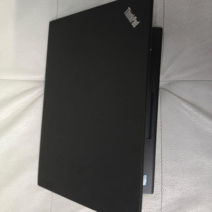 Lenovo thinkpad x260 FHD, Core i5 6200u/8gb