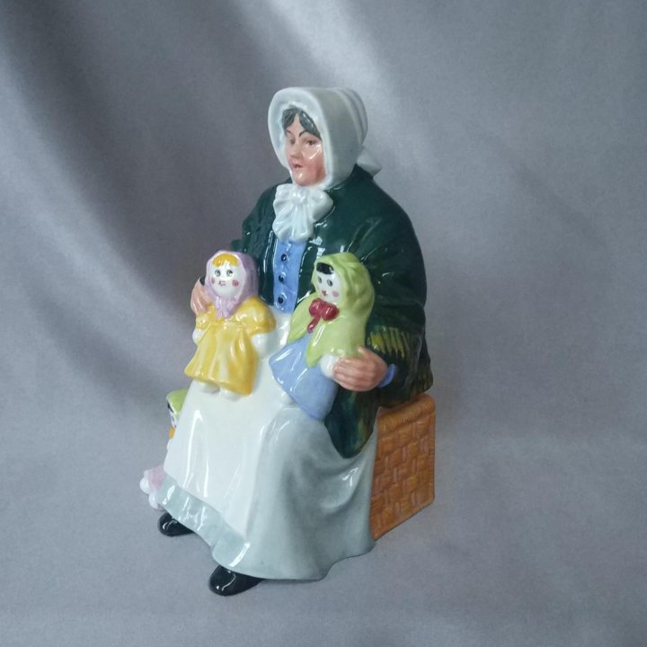 Фарфоровая статуэтка Royal Doulton England