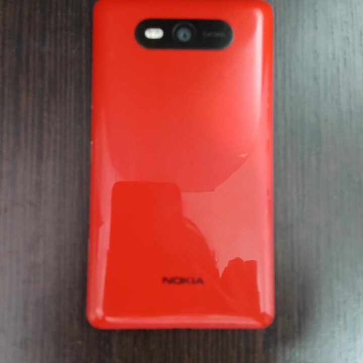 Nokia Lumia 820