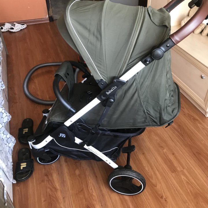 Коляска прогулочная