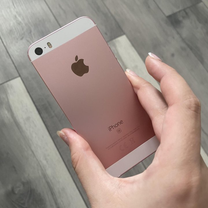 iPhone SE 32gb розовый цвет