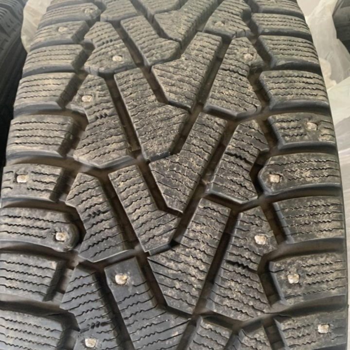 Зимние шины Pirelli 205/55/16