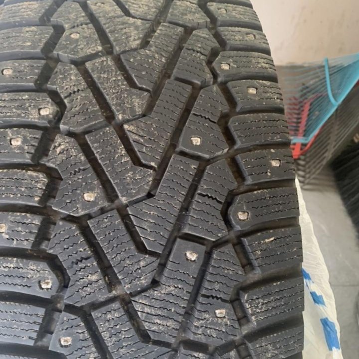 Зимние шины Pirelli 205/55/16