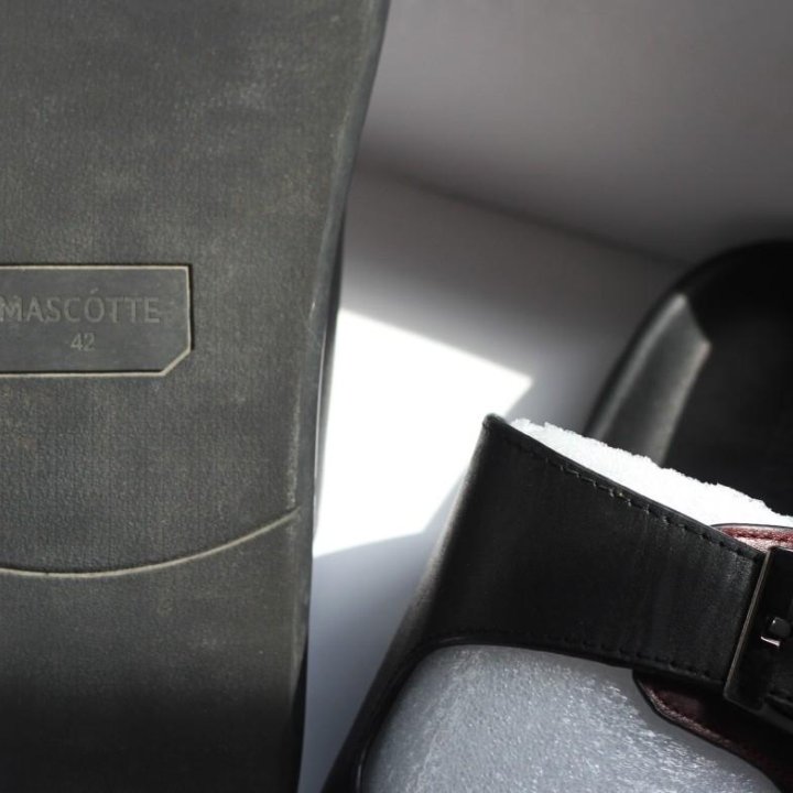 Мужские шлепанцы кожаные