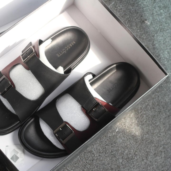 Мужские шлепанцы кожаные