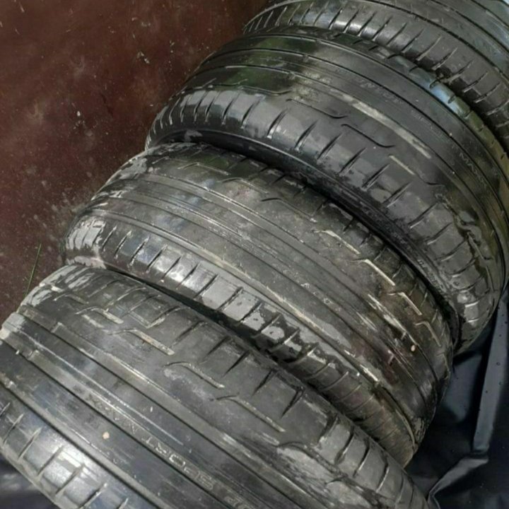 Летние шины Dunlop Sport Maxx RT 235/55 R17